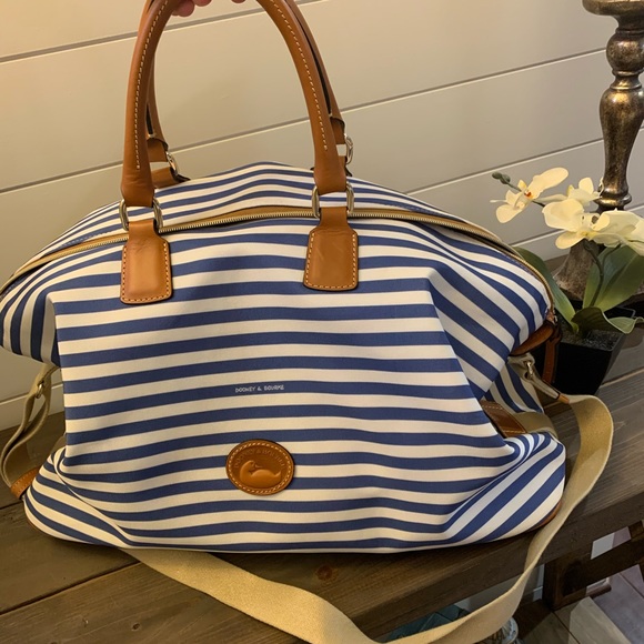 Dooney & Bourke Handbags - Dooney and Bourke bag